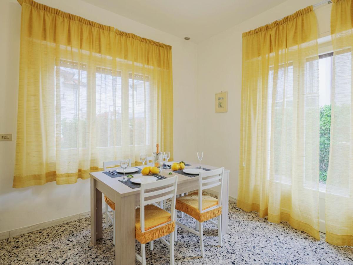 Holiday Home Manuela By Interhome مارينا دي بييتراسانْت المظهر الخارجي الصورة