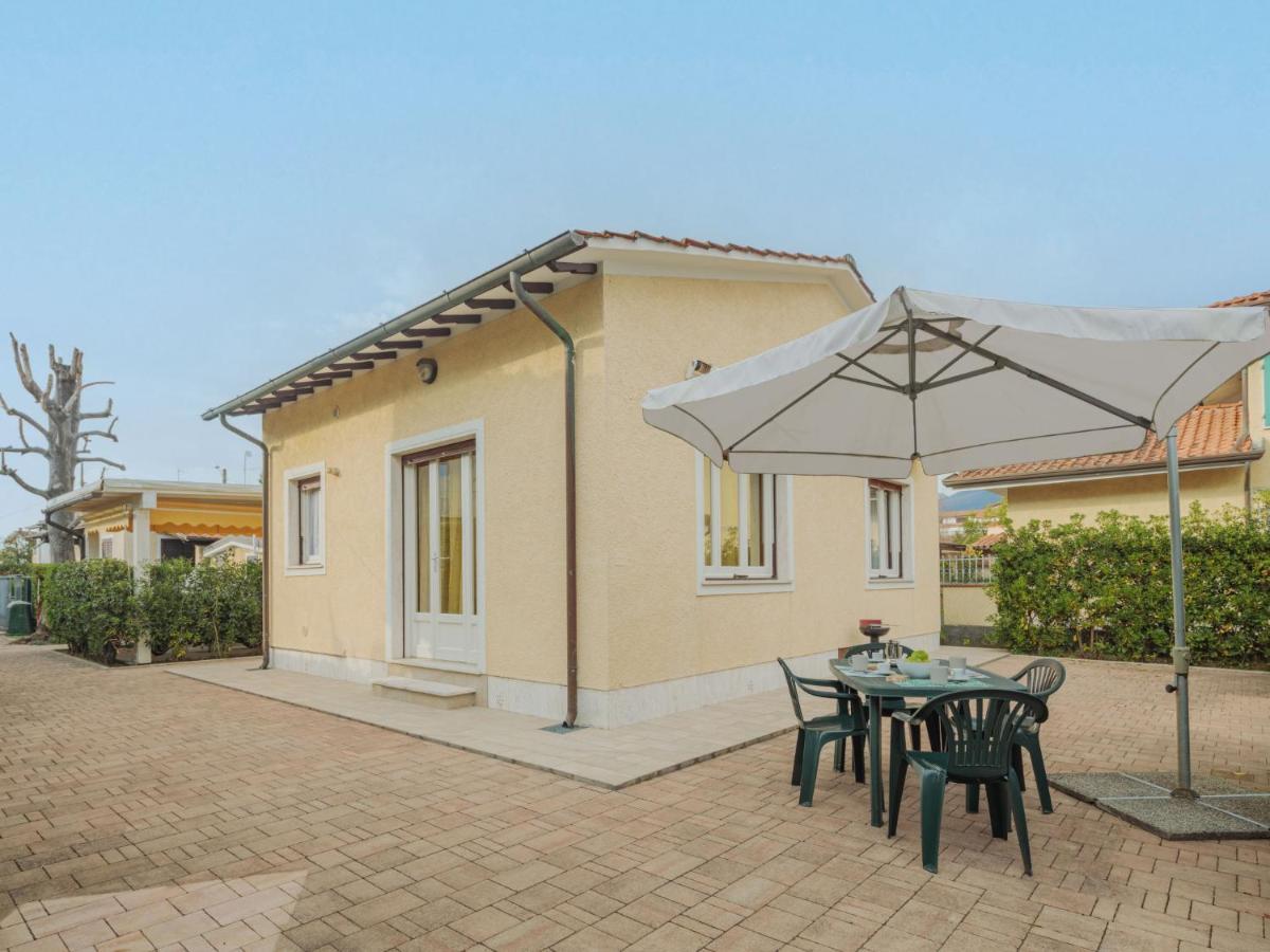 Holiday Home Manuela By Interhome مارينا دي بييتراسانْت المظهر الخارجي الصورة